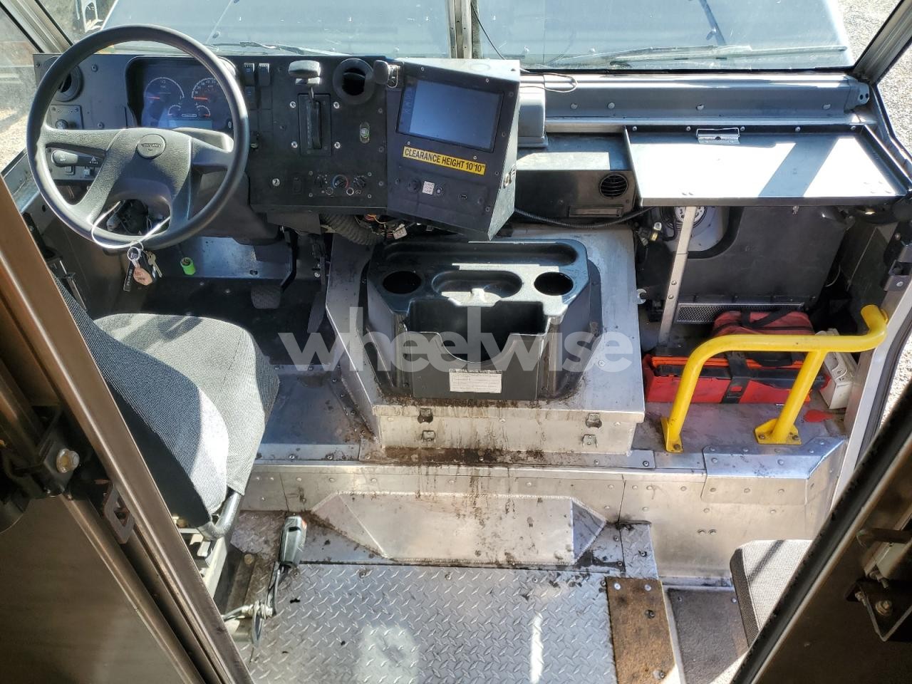 Photo 8 of 2021 FREIGHTLINER CHASSIS M LINE WALK-IN VAN (VIN 4UZAC2EA3MCMN0119)