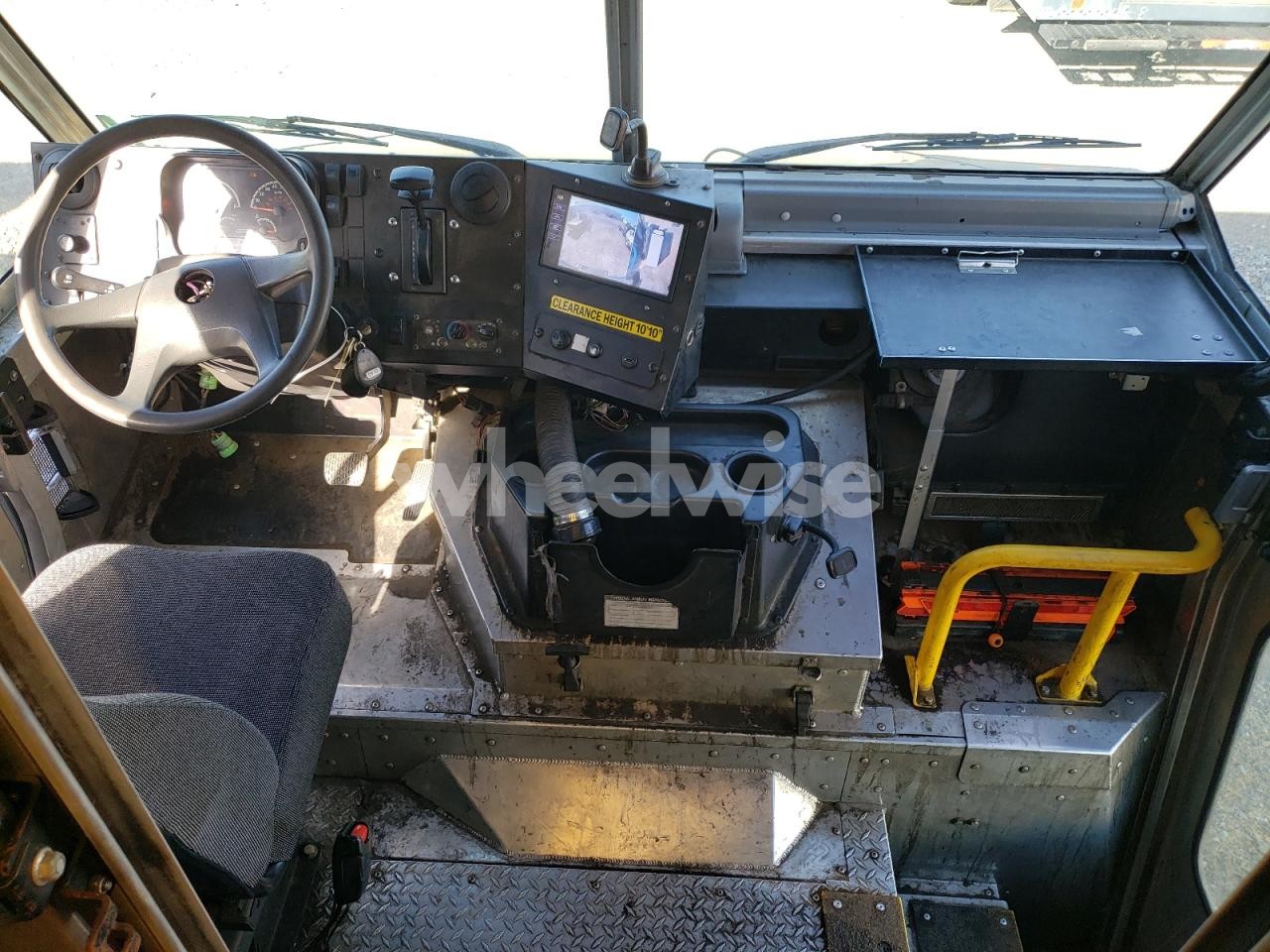 Photo 8 of 2021 FREIGHTLINER CHASSIS M LINE WALK-IN VAN (VIN 4UZAC2EA4MCMN0016)