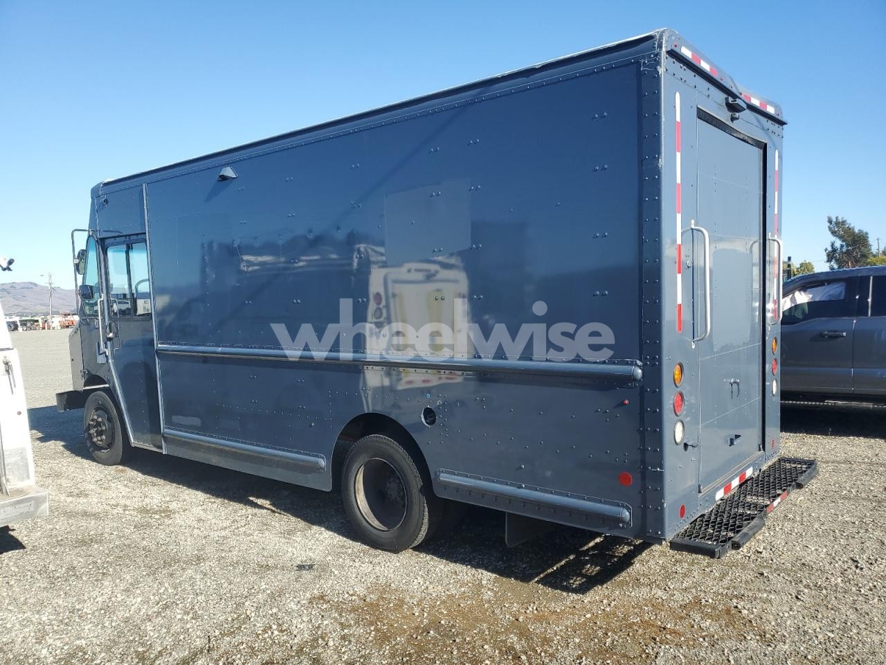 Photo 2 of 2020 FREIGHTLINER CHASSIS M LINE WALK-IN VAN (VIN 4UZAC2EA5LCLZ6434)