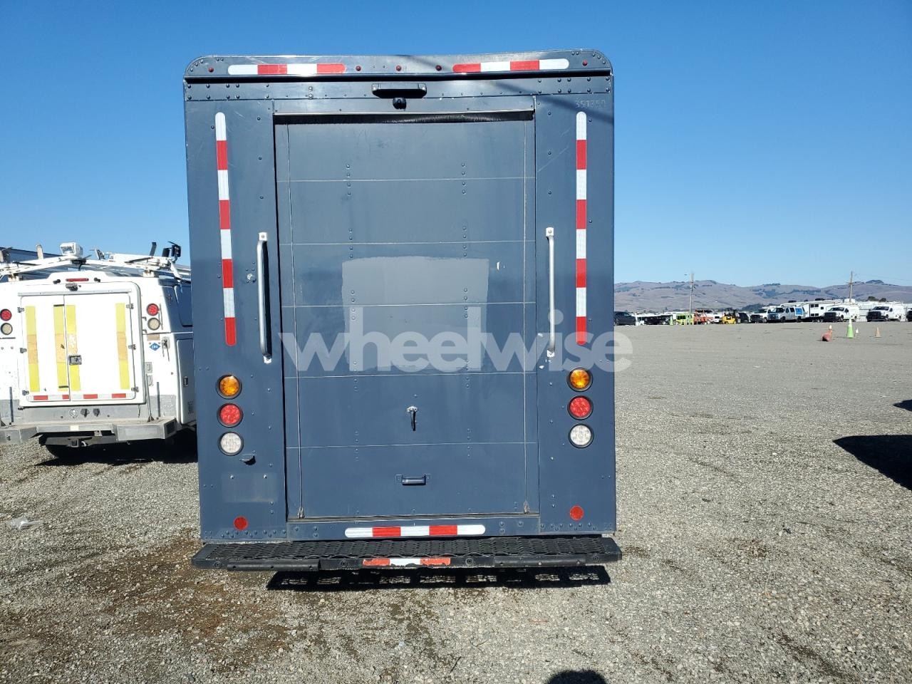 Photo 6 of 2020 FREIGHTLINER CHASSIS M LINE WALK-IN VAN (VIN 4UZAC2EA5LCLZ6434)