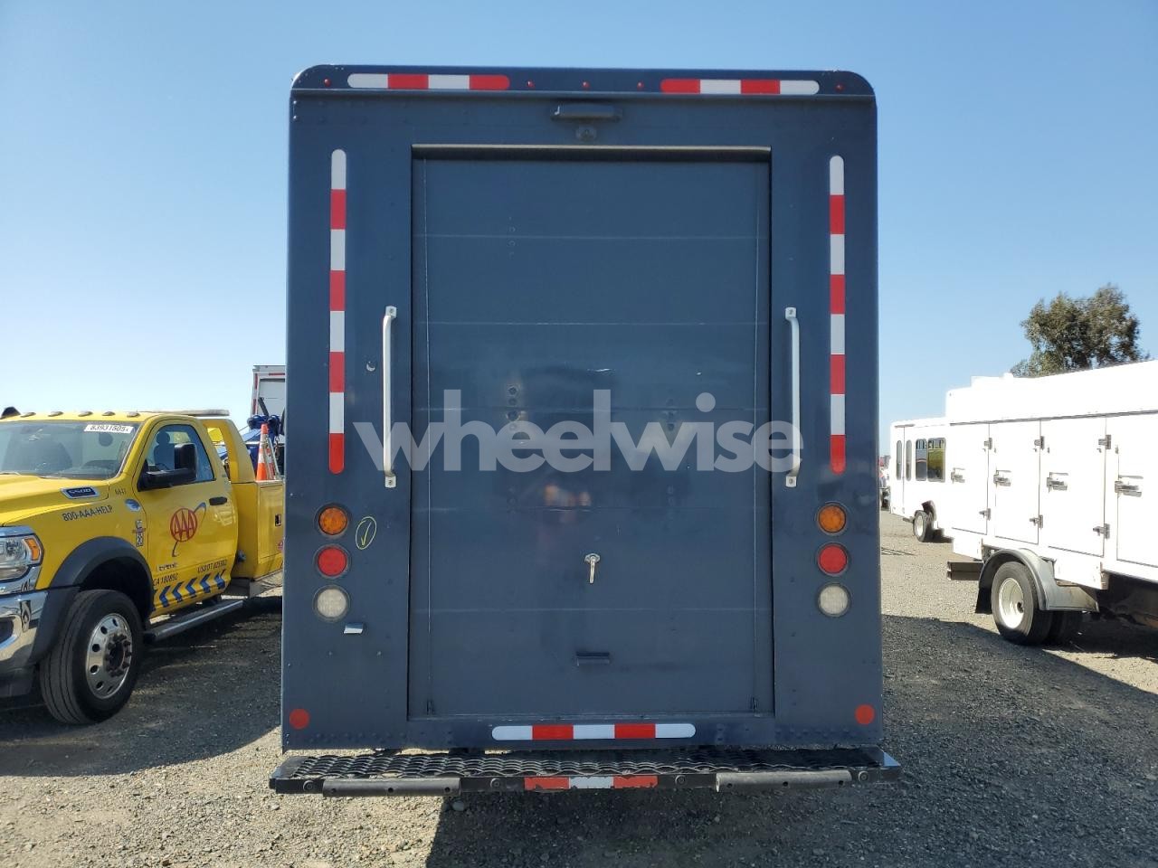 Photo 6 of 2020 FREIGHTLINER CHASSIS M LINE WALK-IN VAN (VIN 4UZAC2EA5LCMK0036)