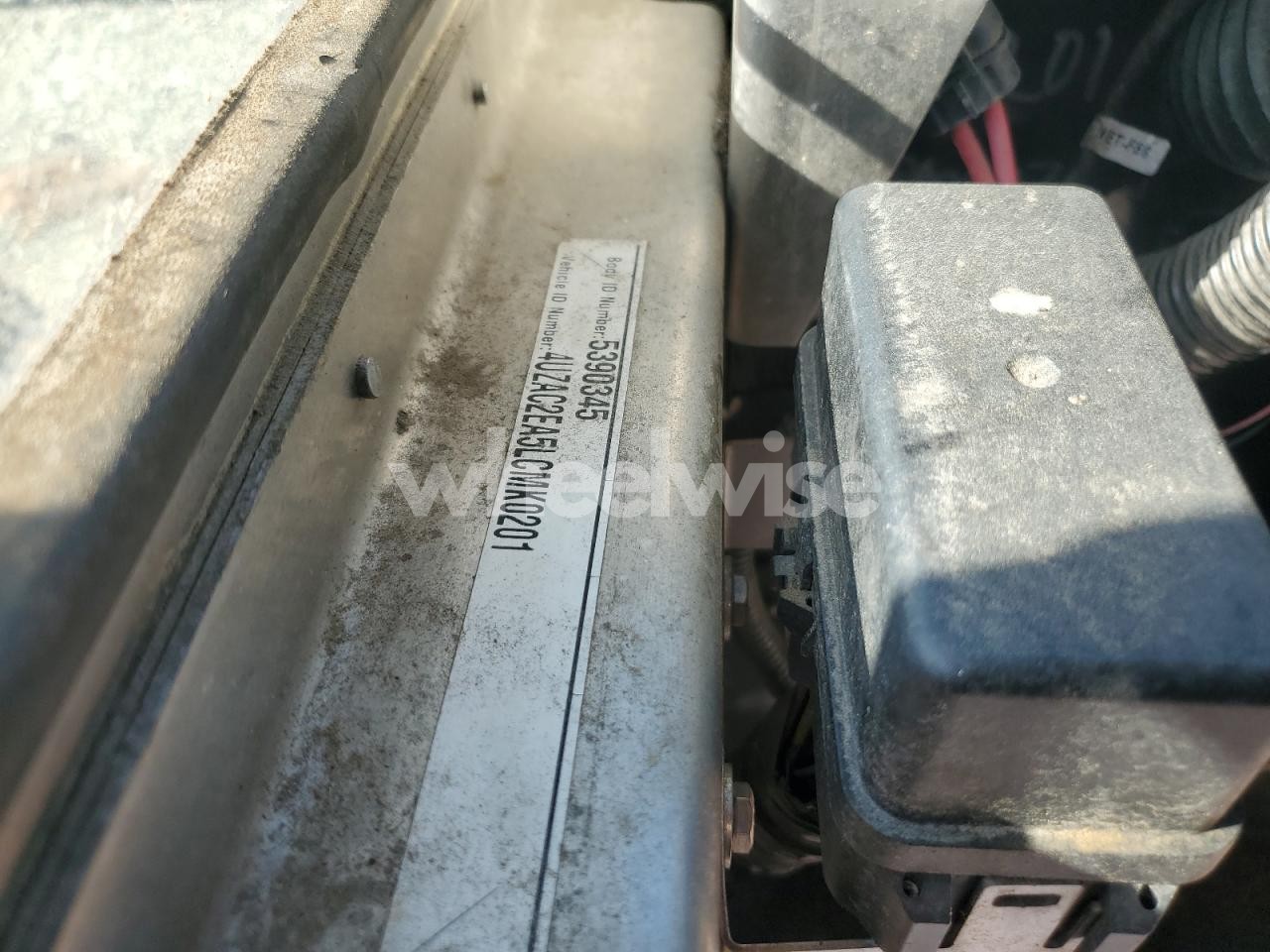Photo 13 of 2020 FREIGHTLINER CHASSIS M LINE WALK-IN VAN (VIN 4UZAC2EA5LCMK0201)