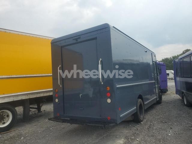 2020 FREIGHTLINER CHASSIS M LINE WALK-IN VAN (VIN 4UZAC2EA6LCMK0160) main photo