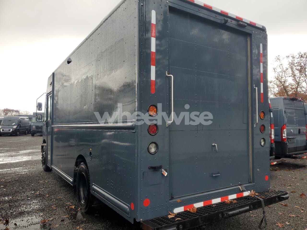 Photo 2 of 2021 FREIGHTLINER CHASSIS M LINE WALK-IN VAN (VIN 4UZAC2EA6MCMN0129)