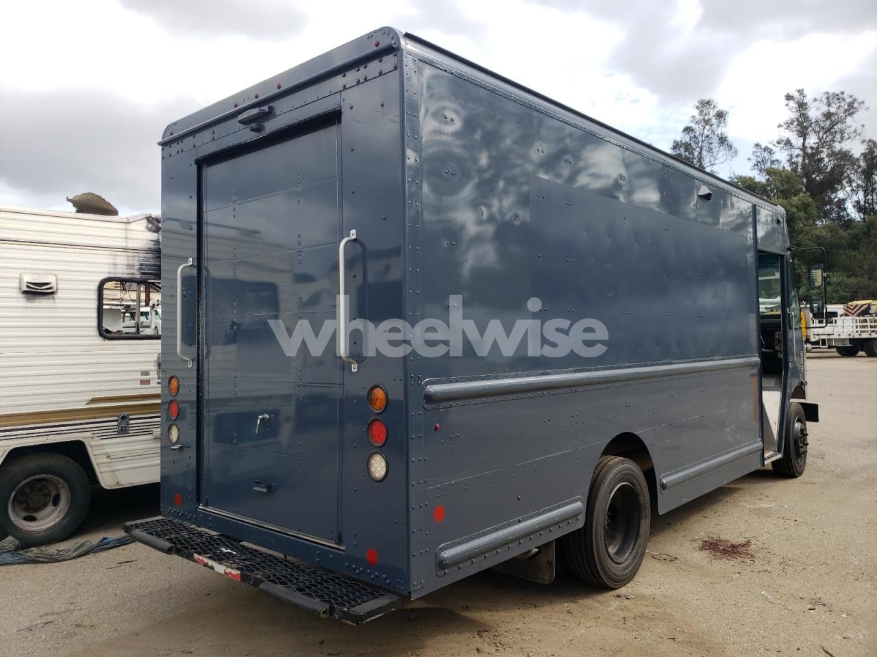 Photo 3 of 2020 FREIGHTLINER CHASSIS M LINE WALK-IN VAN (VIN 4UZAC2EA8LCLZ6749)