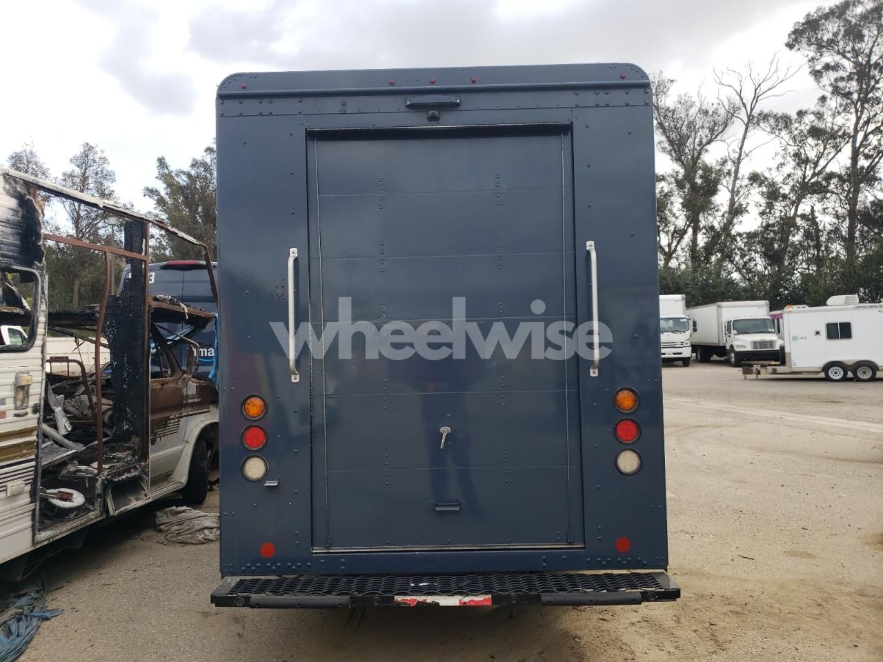 Photo 6 of 2020 FREIGHTLINER CHASSIS M LINE WALK-IN VAN (VIN 4UZAC2EA8LCLZ6749)