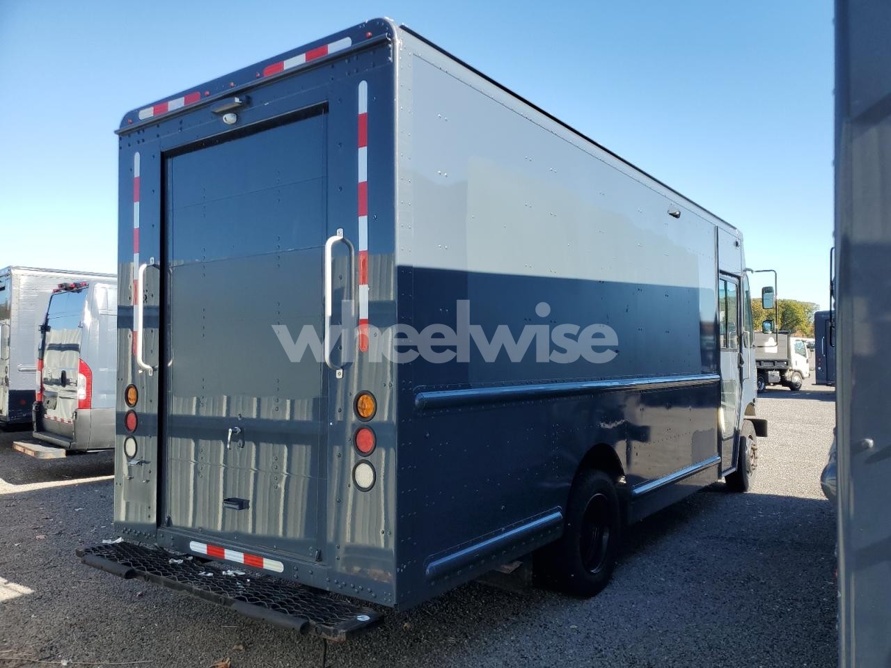 Photo 3 of 2020 FREIGHTLINER CHASSIS M LINE WALK-IN VAN (VIN 4UZAC2EA8LCLZ6816)
