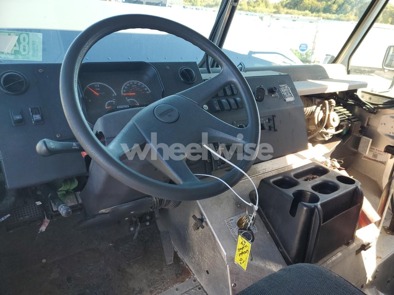 Photo 8 of 2020 FREIGHTLINER CHASSIS M LINE WALK-IN VAN (VIN 4UZAC2EA8LCLZ6816)