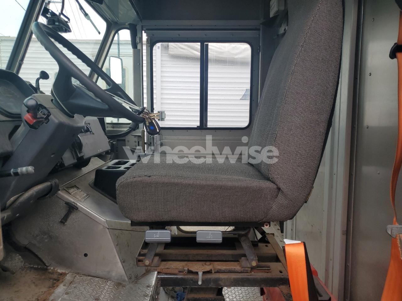 Photo 7 of 2020 FREIGHTLINER CHASSIS M LINE WALK-IN VAN (VIN 4UZAC2EA8LCMH6127)