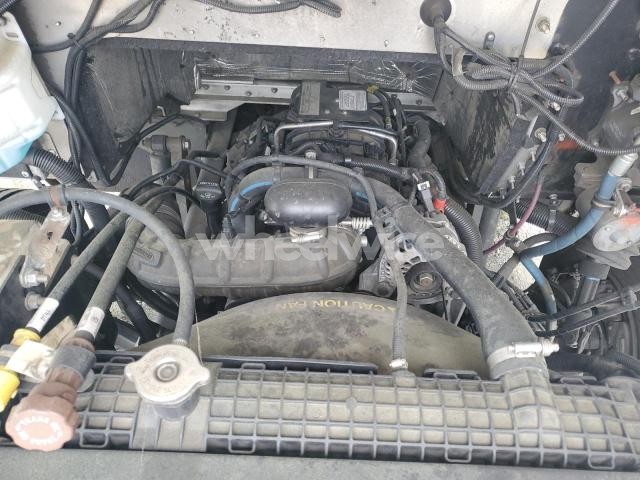 Photo 5 of 2020 FREIGHTLINER CHASSIS M LINE WALK-IN VAN (VIN 4UZAC2EA8LCMH7794)