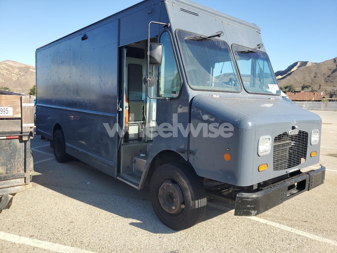 Photo 4 of 2021 FREIGHTLINER CHASSIS M LINE WALK-IN VAN (VIN 4UZAC2EA8MCMM9175)