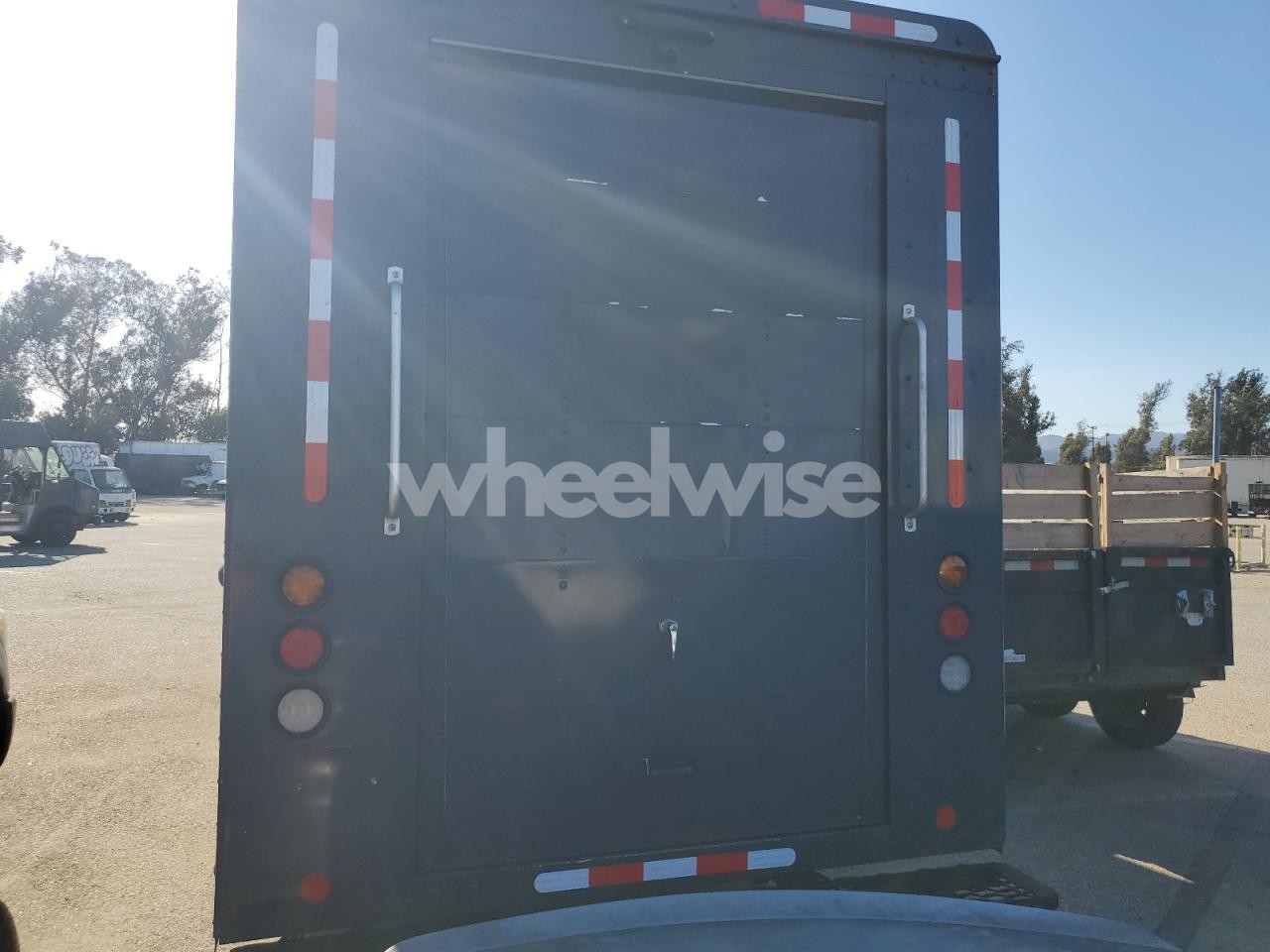 Photo 6 of 2021 FREIGHTLINER CHASSIS M LINE WALK-IN VAN (VIN 4UZAC2EA8MCMM9175)