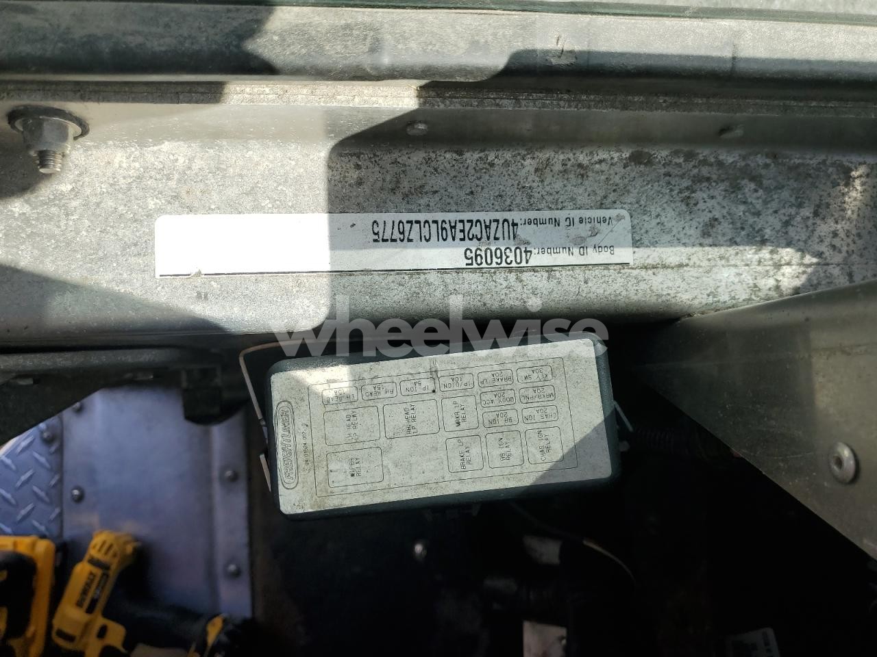 Photo 14 of 2020 FREIGHTLINER CHASSIS M LINE WALK-IN VAN (VIN 4UZAC2EA9LCLZ6775)