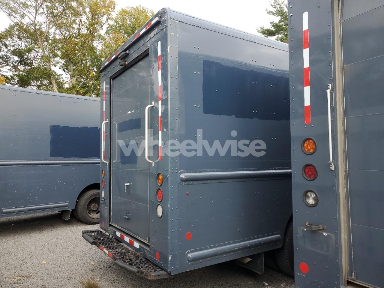 Photo 3 of 2020 FREIGHTLINER CHASSIS M LINE WALK-IN VAN (VIN 4UZAC2EA9LCLZ6775)