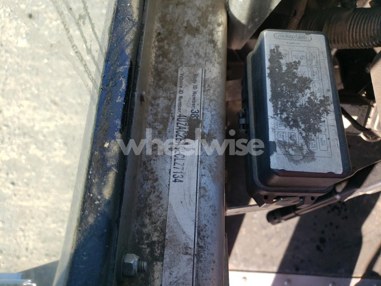 Photo 12 of 2020 FREIGHTLINER CHASSIS M LINE WALK-IN VAN (VIN 4UZAC2EA9LCLZ7134)