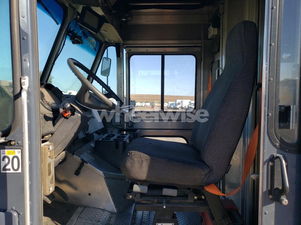 Photo 7 of 2020 FREIGHTLINER CHASSIS M LINE WALK-IN VAN (VIN 4UZAC2EA9LCLZ7134)