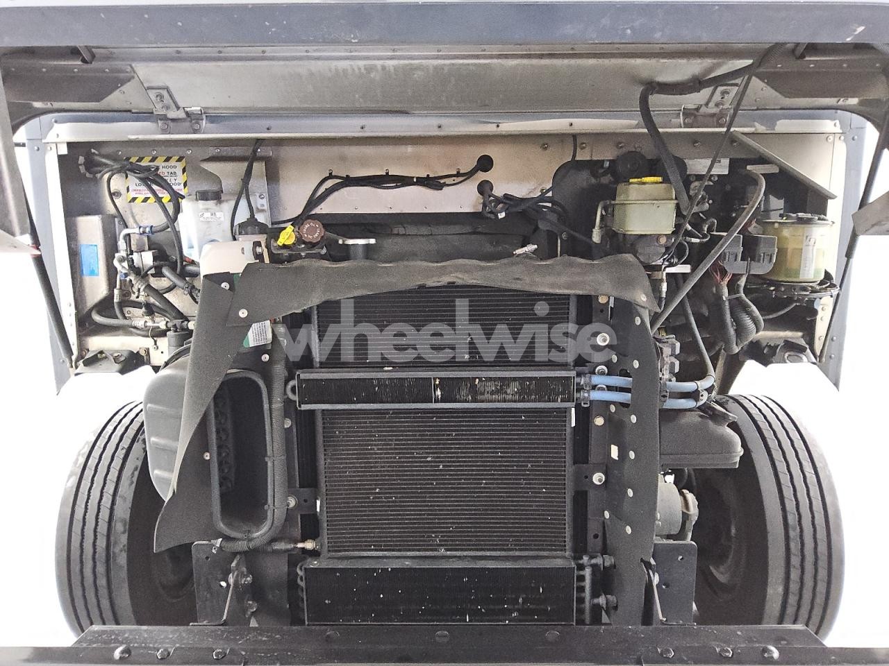 Photo 12 of 2020 FREIGHTLINER CHASSIS M LINE WALK-IN VAN (VIN 4UZAC2EA9LCLZ7229)