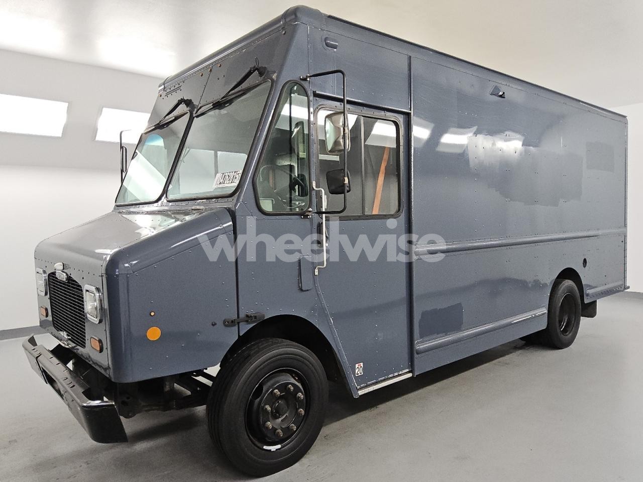 2020 FREIGHTLINER CHASSIS M LINE WALK-IN VAN (VIN 4UZAC2EA9LCLZ7229) main photo