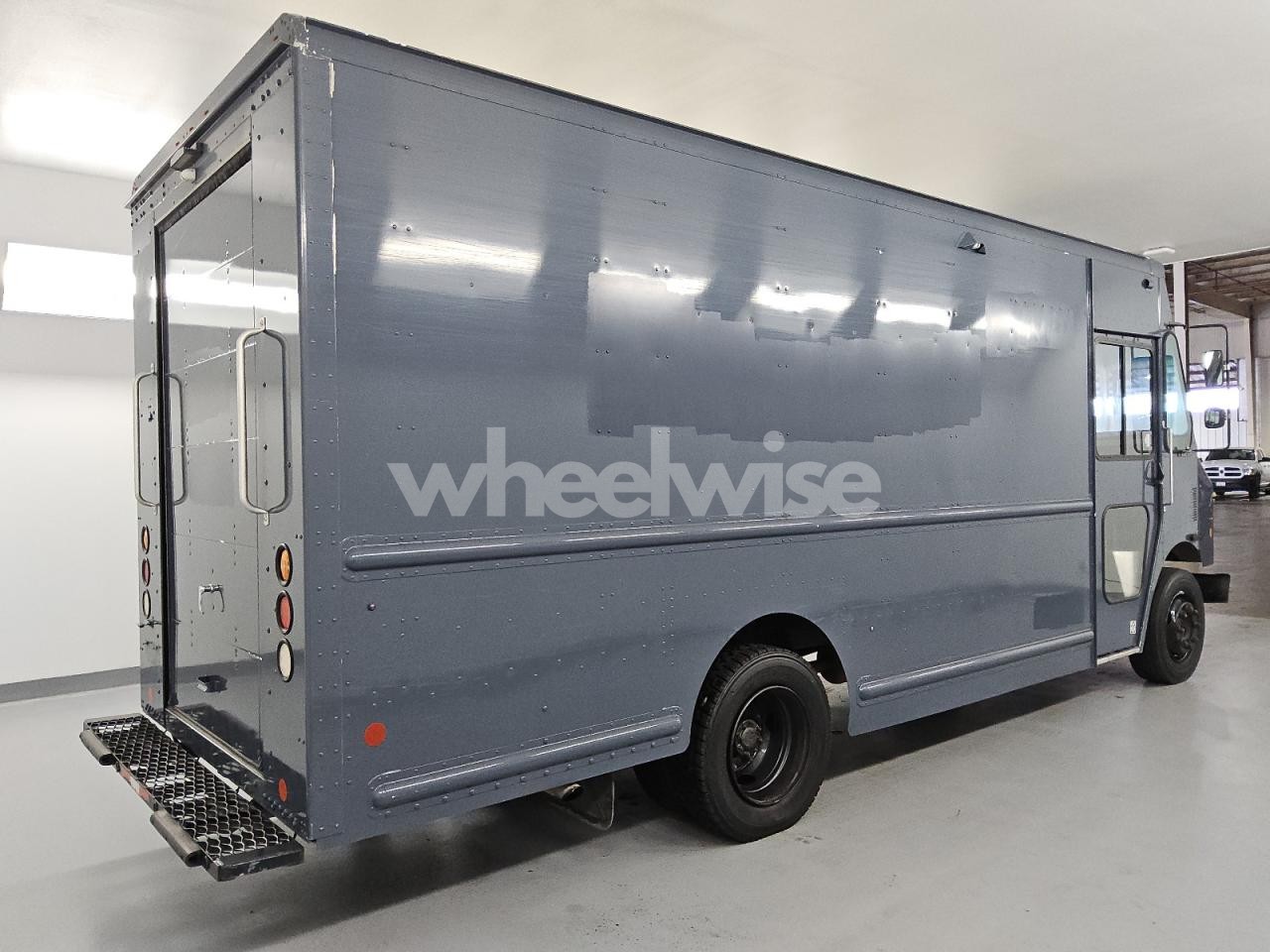 Photo 3 of 2020 FREIGHTLINER CHASSIS M LINE WALK-IN VAN (VIN 4UZAC2EA9LCLZ7229)