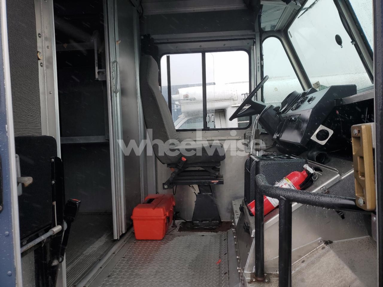 Photo 11 of 2021 FREIGHTLINER CHASSIS M LINE WALK-IN VAN (VIN 4UZAC2EA9MCML0862)