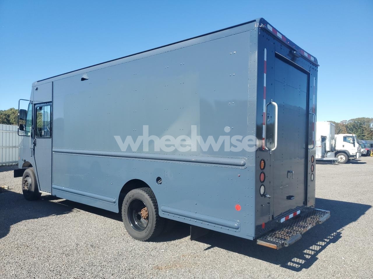 Photo 2 of 2021 FREIGHTLINER CHASSIS M LINE WALK-IN VAN (VIN 4UZAC2EA9MCML0862)