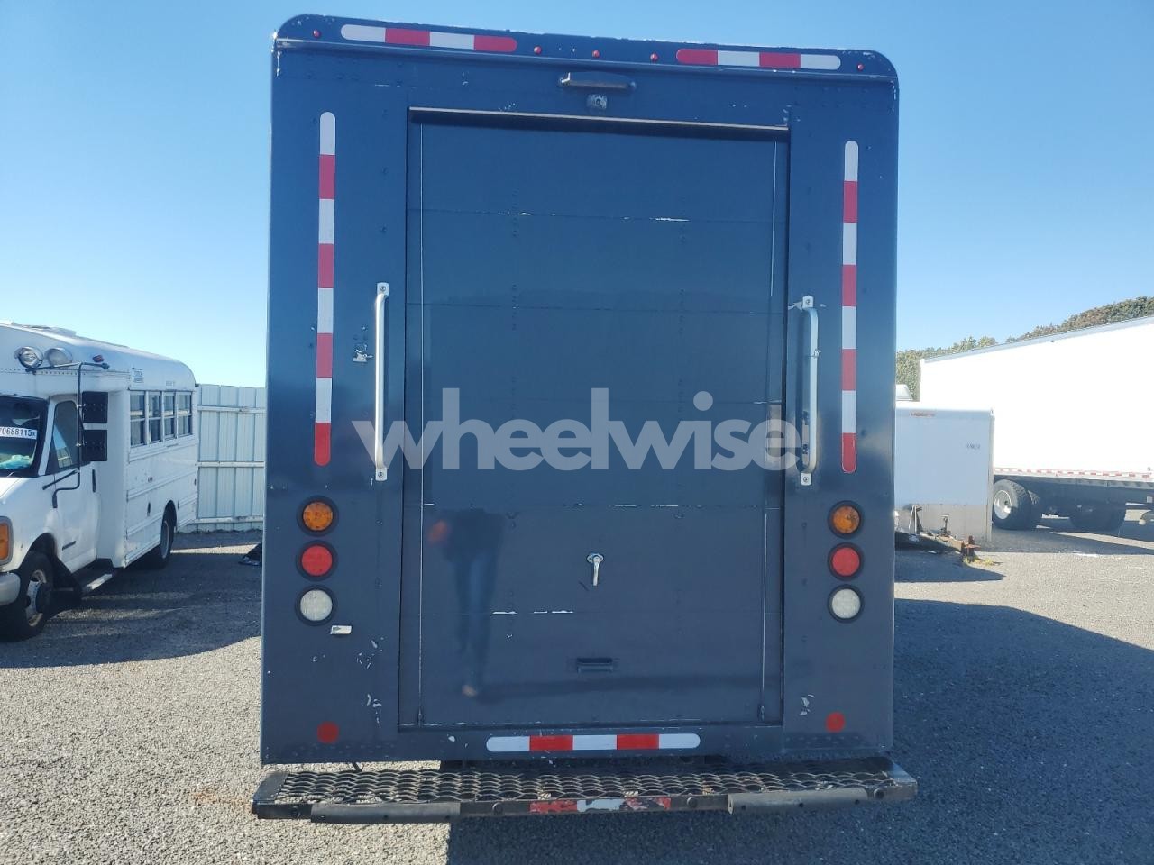 Photo 6 of 2021 FREIGHTLINER CHASSIS M LINE WALK-IN VAN (VIN 4UZAC2EA9MCML0862)