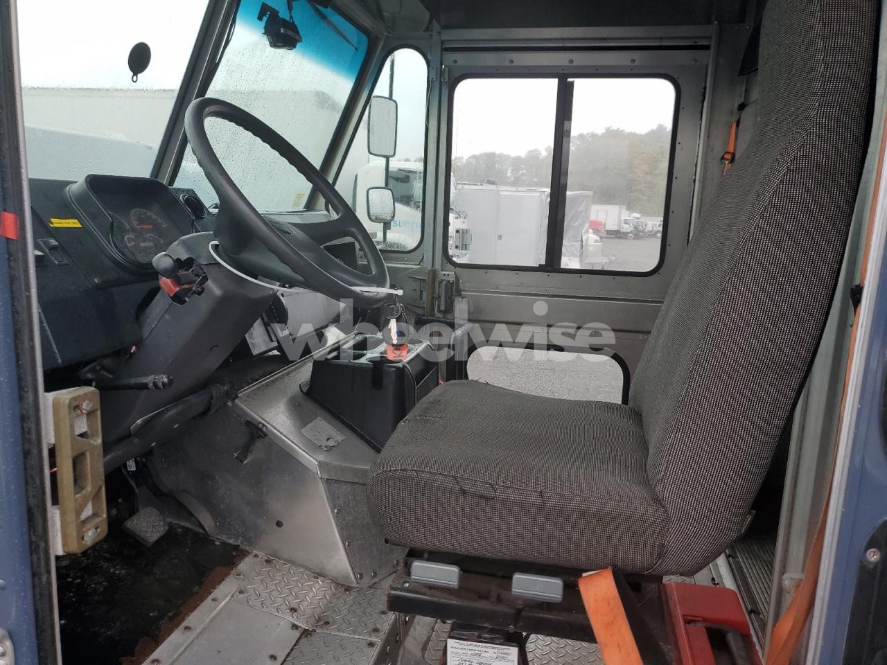 Photo 7 of 2021 FREIGHTLINER CHASSIS M LINE WALK-IN VAN (VIN 4UZAC2EA9MCML0862)