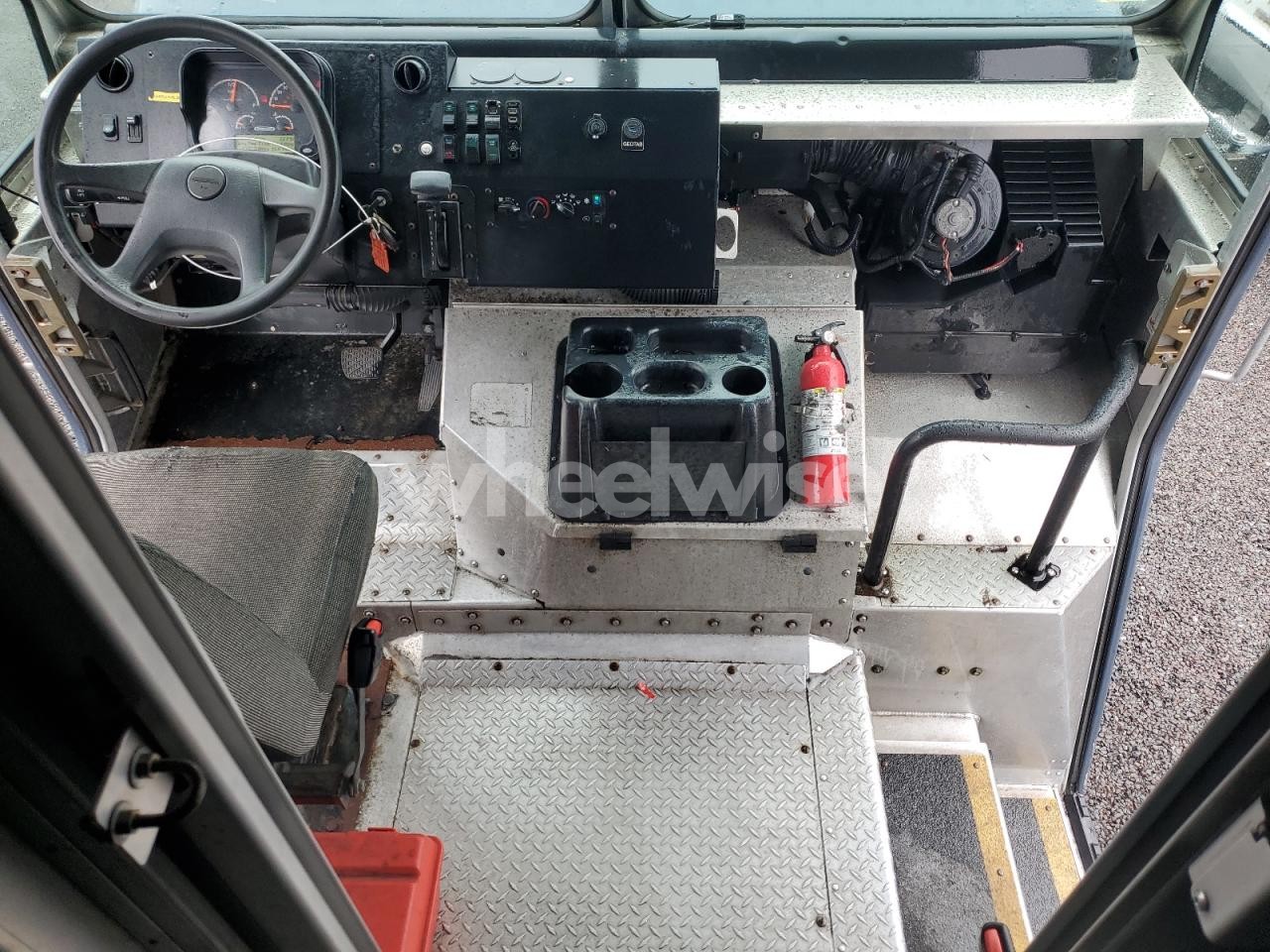 Photo 8 of 2021 FREIGHTLINER CHASSIS M LINE WALK-IN VAN (VIN 4UZAC2EA9MCML0862)