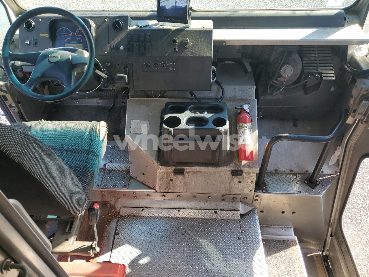 Photo 8 of 2021 FREIGHTLINER CHASSIS M LINE WALK-IN VAN (VIN 4UZAC2EA9MCMM9086)