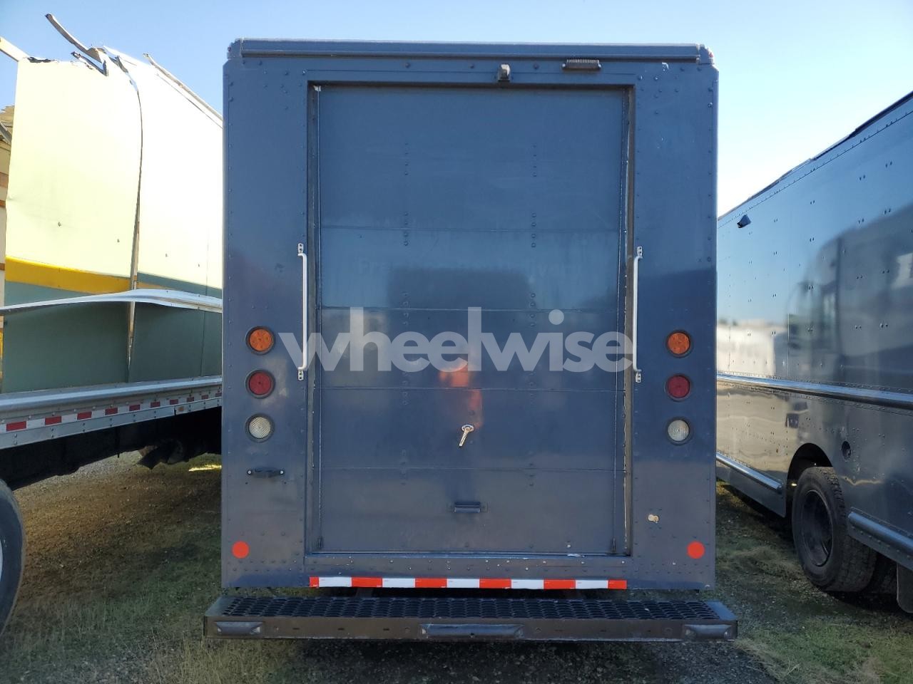 Photo 6 of 2021 FREIGHTLINER CHASSIS M LINE WALK-IN VAN (VIN 4UZAC2EA9MCMN0075)