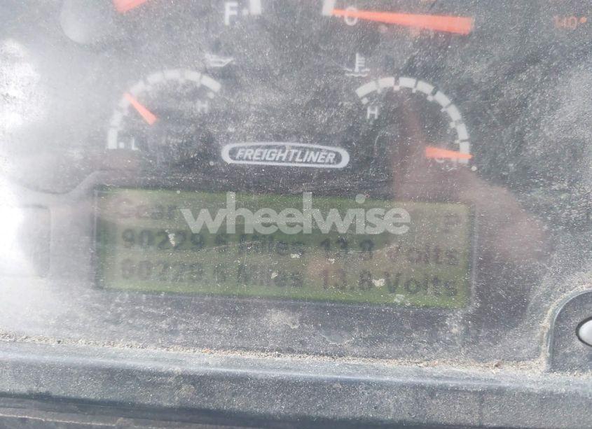 Photo 5 of 2020 Freightliner Mt45g N/A (VIN 4UZAC2EAXLCLZ6526)