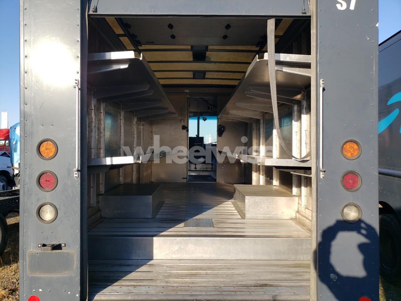 Photo 10 of 2021 FREIGHTLINER CHASSIS M LINE WALK-IN VAN (VIN 4UZAC2EAXMCMN0098)