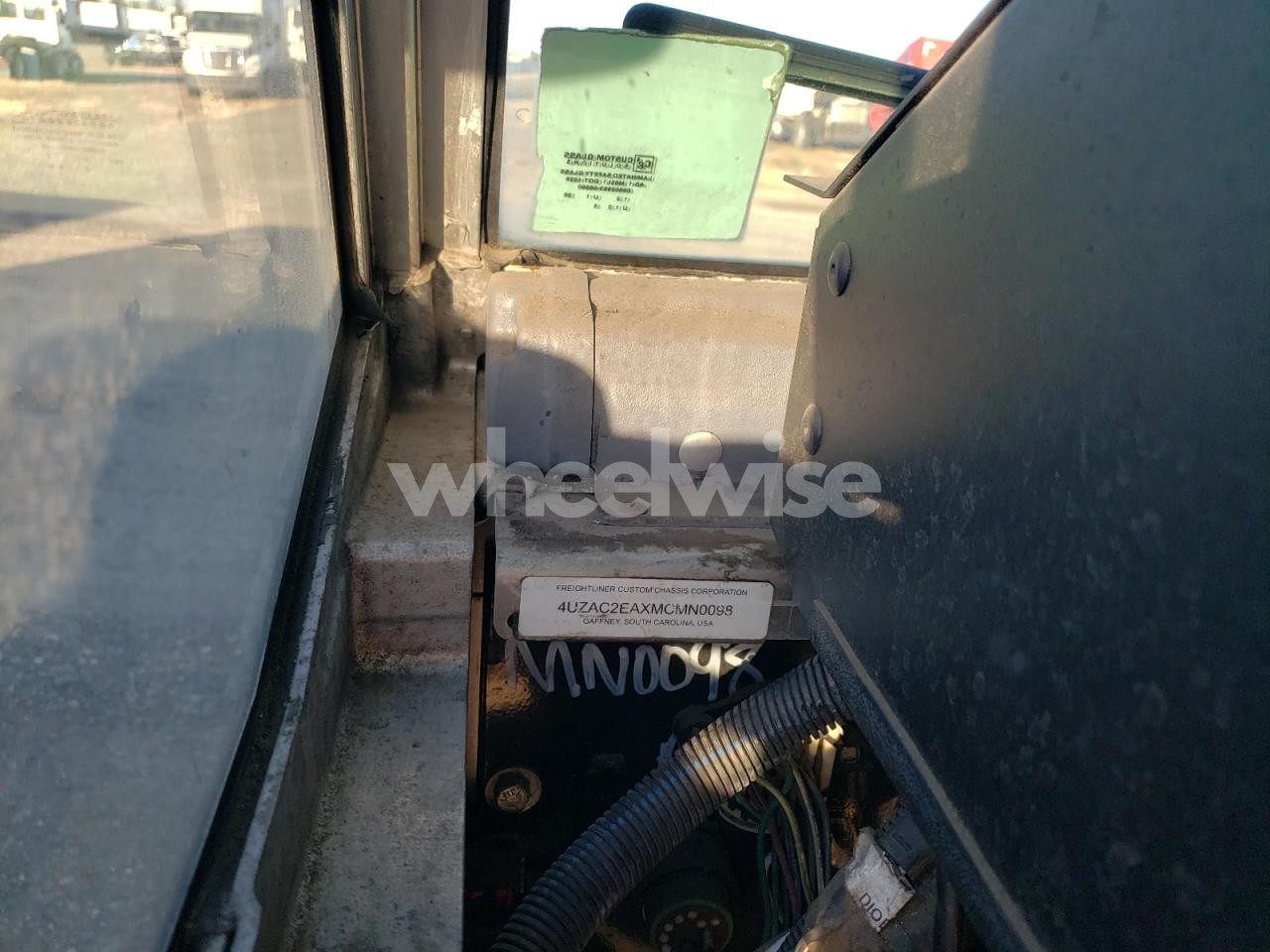 Photo 13 of 2021 FREIGHTLINER CHASSIS M LINE WALK-IN VAN (VIN 4UZAC2EAXMCMN0098)