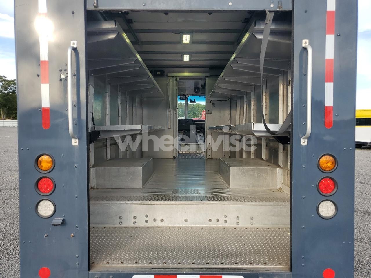 Photo 10 of 2021 FREIGHTLINER CHASSIS M LINE WALK-IN VAN (VIN 4UZAC2GA0MCMM9524)