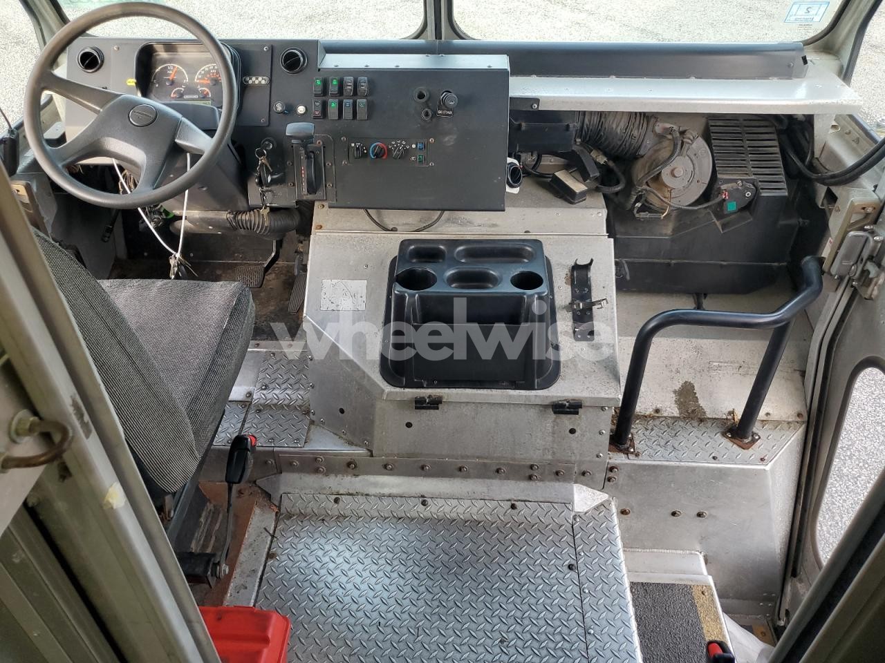 Photo 8 of 2021 FREIGHTLINER CHASSIS M LINE WALK-IN VAN (VIN 4UZAC2GA0MCMM9524)