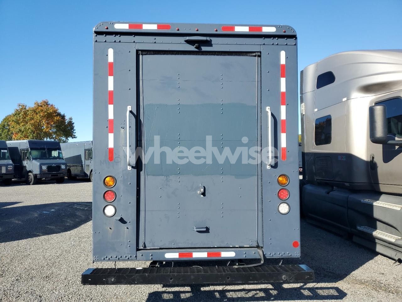 Photo 6 of 2021 FREIGHTLINER CHASSIS M LINE WALK-IN VAN (VIN 4UZAC2GA2MCMM9315)