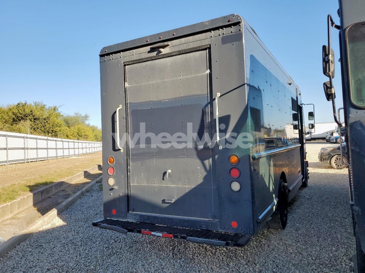 Photo 3 of 2021 FREIGHTLINER CHASSIS M LINE WALK-IN VAN (VIN 4UZAC2GA5MCMM9602)