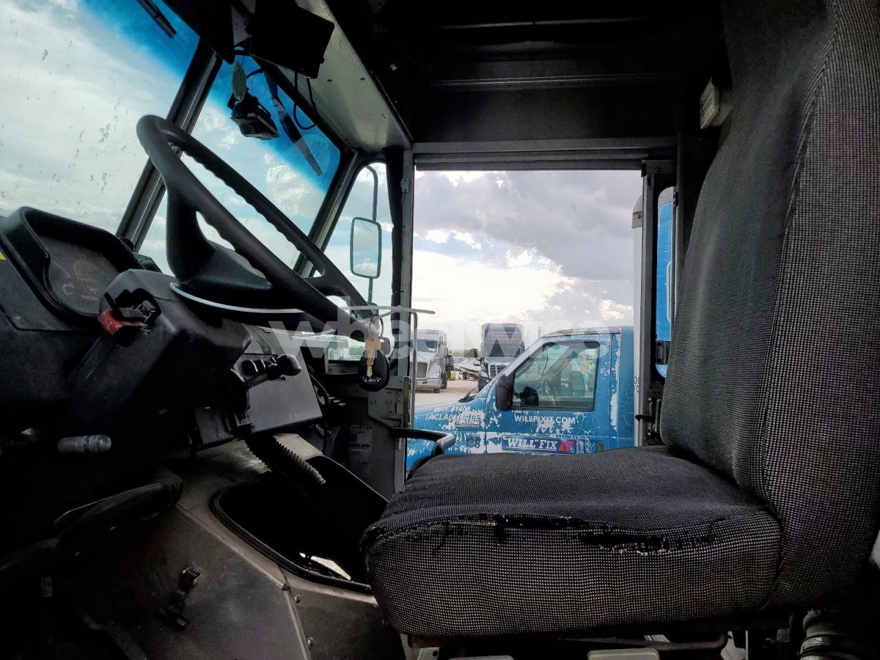 Photo 7 of 2021 FREIGHTLINER CHASSIS M LINE WALK-IN VAN (VIN 4UZAC2GA5MCMM9602)