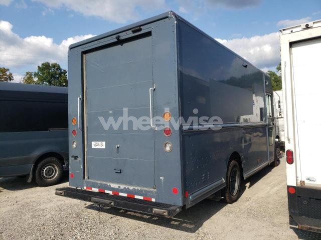 Photo 4 of 2021 FREIGHTLINER CHASSIS M LINE WALK-IN VAN (VIN 4UZAC2GA7MCMN0296)