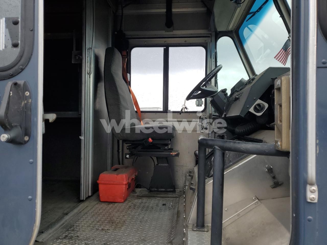 Photo 11 of 2021 FREIGHTLINER MT 45G DELIVERY TRUCK (VIN 4UZAC2GA9MCMM9473)