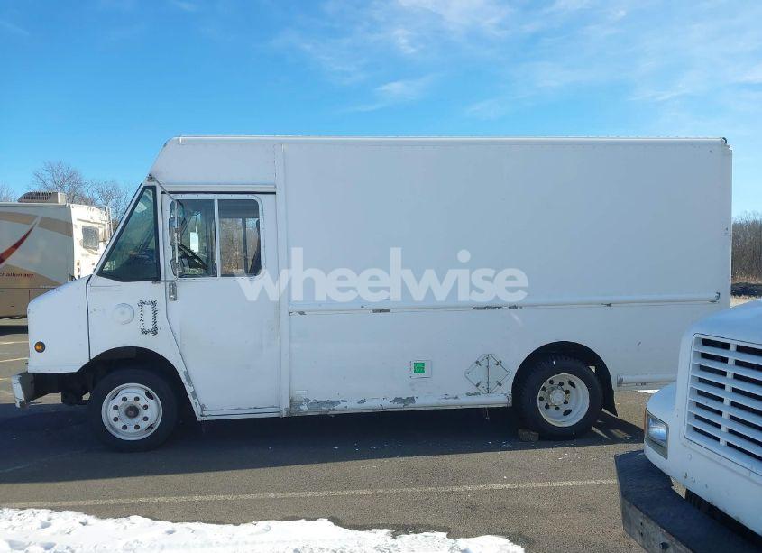 Photo 13 of 2007 Freightliner Chassis M LINE WALK-IN VAN (VIN 4UZACCCP17CZ86794)