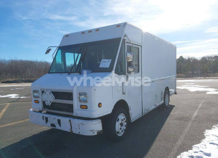 Photo 2 of 2007 Freightliner Chassis M LINE WALK-IN VAN (VIN 4UZACCCP17CZ86794)