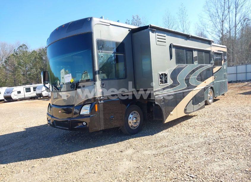 Photo 2 of 2007 Freightliner Chassis X LINE MOTOR HOME (VIN 4UZACFCY97CY67045)