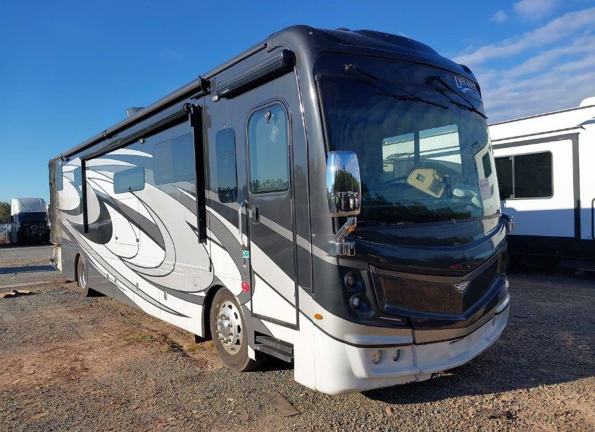 2021 Freightliner Chassis XC (VIN 4UZACGFC4MCMR2506) main photo