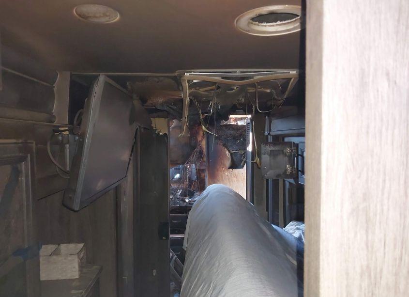 Photo 12 of 2021 Freightliner Chassis XC (VIN 4UZACGFC4MCMR2506)