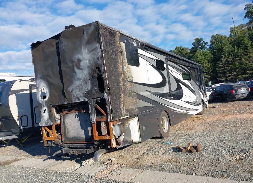 Photo 4 of 2021 Freightliner Chassis XC (VIN 4UZACGFC4MCMR2506)