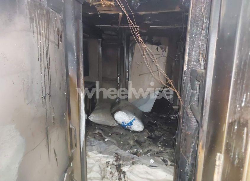 Photo 15 of 2022 Freightliner Chassis XC (VIN 4UZACGFC5NCNU7661)