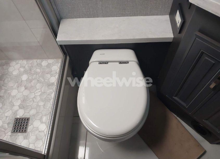 Photo 17 of 2024 Freightliner Holiday RAMBLER ARMADA MOTOR HOME XC (VIN 4UZACGFEXRCVJ4419)