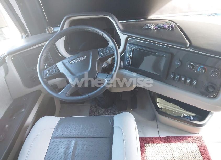 Photo 7 of 2024 Freightliner Holiday RAMBLER ARMADA MOTOR HOME XC (VIN 4UZACGFEXRCVJ4419)