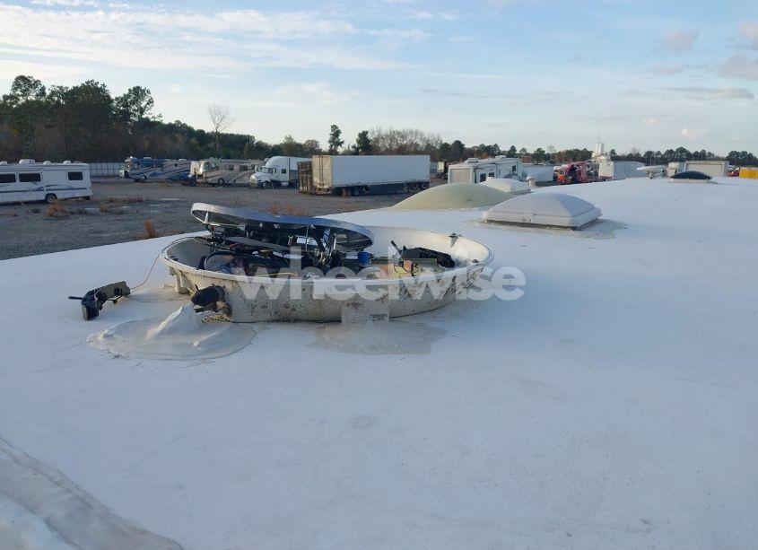 Photo 6 of 2006 Freightliner Chassis X LINE MOTOR HOME (VIN 4UZACJDC96CW04946)